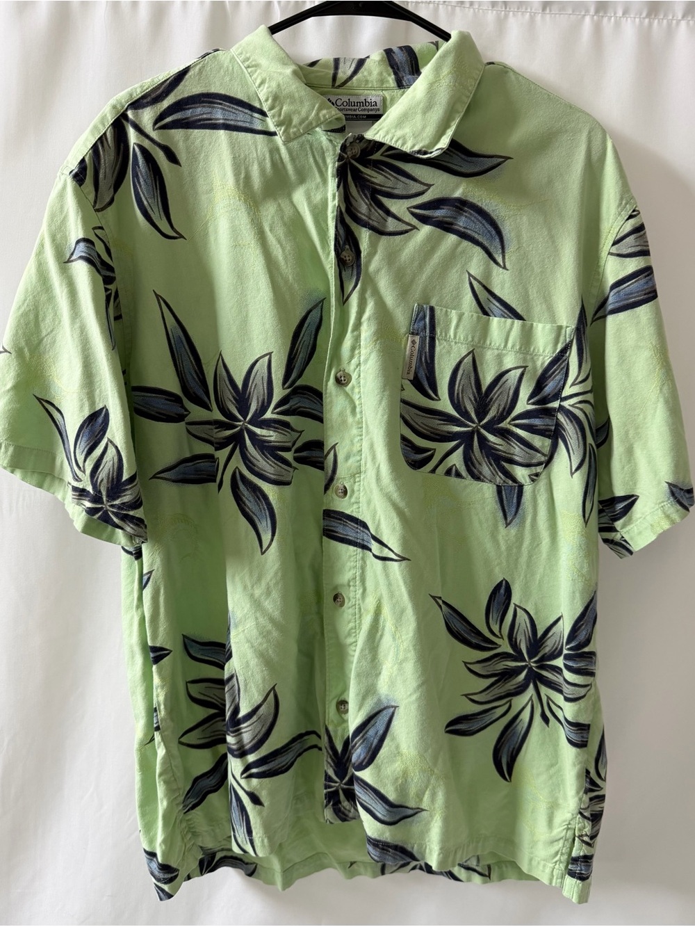 Columbia Men’s Large Green Tropical Hawaiian Shirt